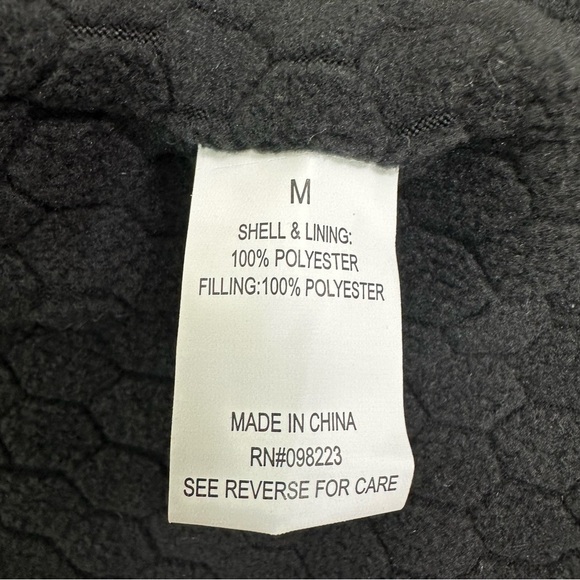 Magellan Outdoors Men's size Medium Black Campfire Quilted Vest NEW - Picture 9 of 11